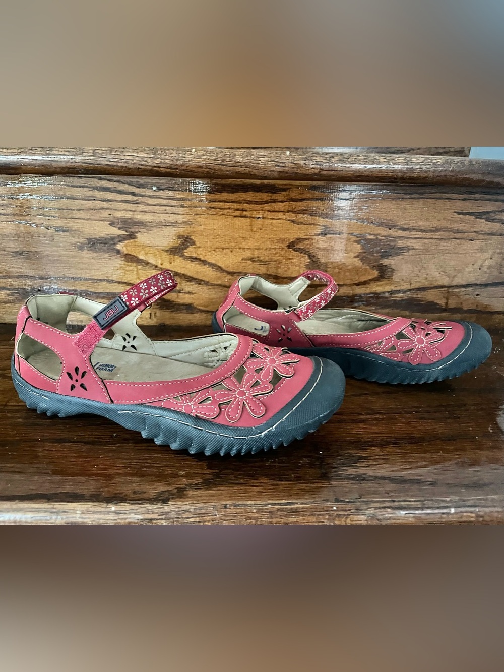 JBU by Jambu Wildflower Encore Red Floral Mary Jane Comfort Shoes Size 7